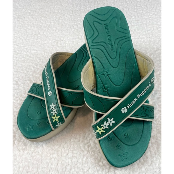 HUSH PUPPIES • Lollipop Green/White Criss-Cross Strappy Slip-On Wedge Sandals - Picture 16 of 16